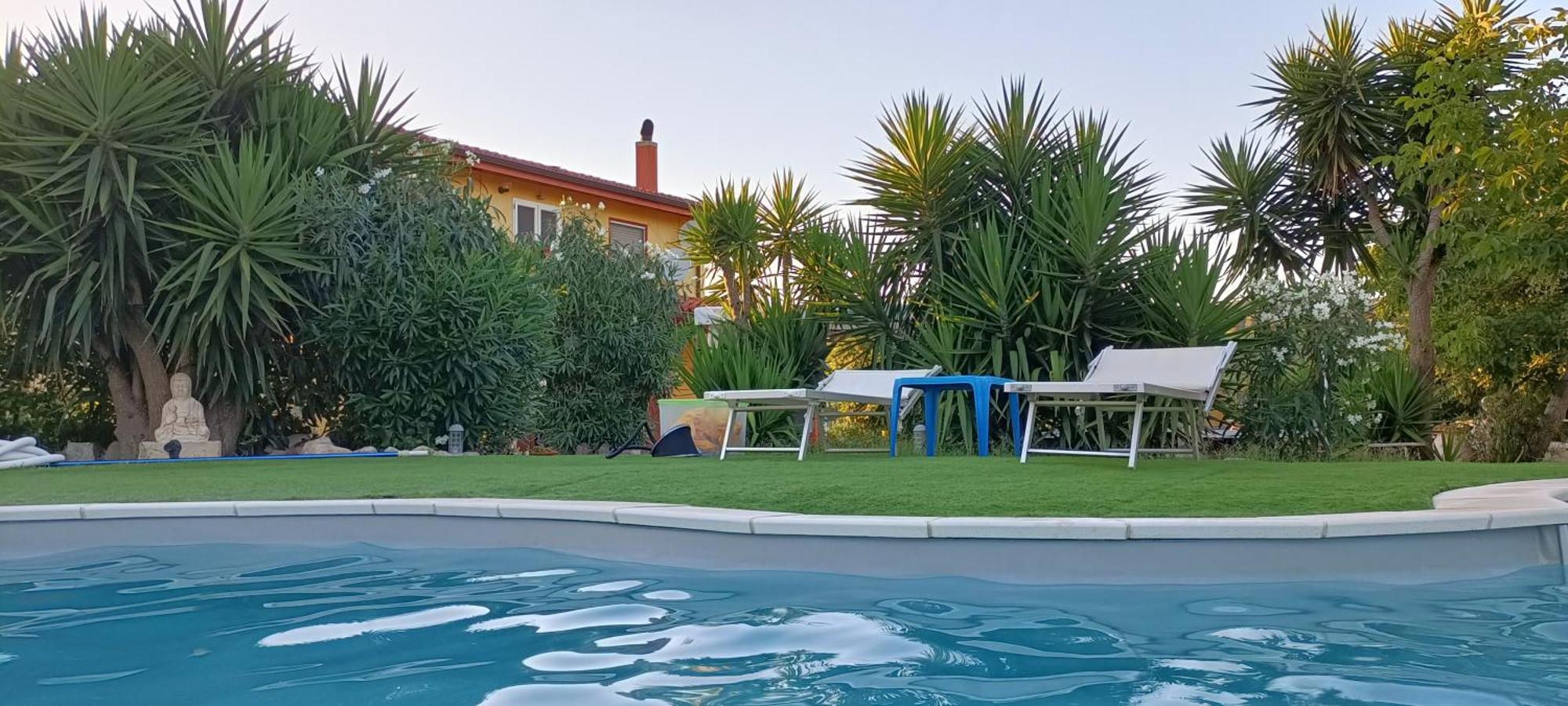 Bed & Breakfast Il Rosmarino 博萨 外观 照片